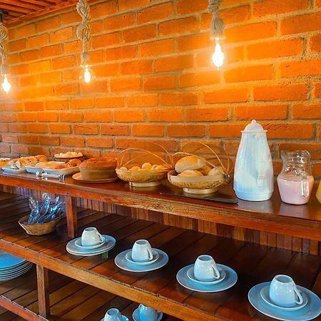 Pousada E Restaurante Casarao Паса-Куатру Экстерьер фото