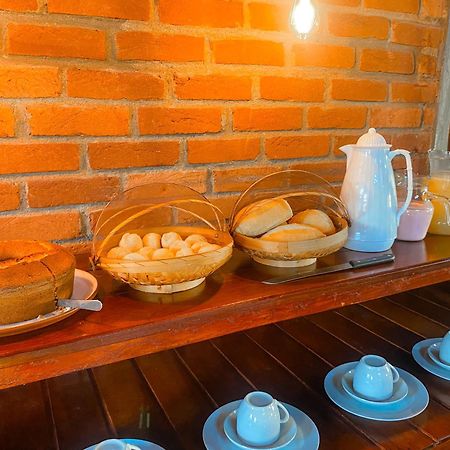 Pousada E Restaurante Casarao Паса-Куатру Экстерьер фото