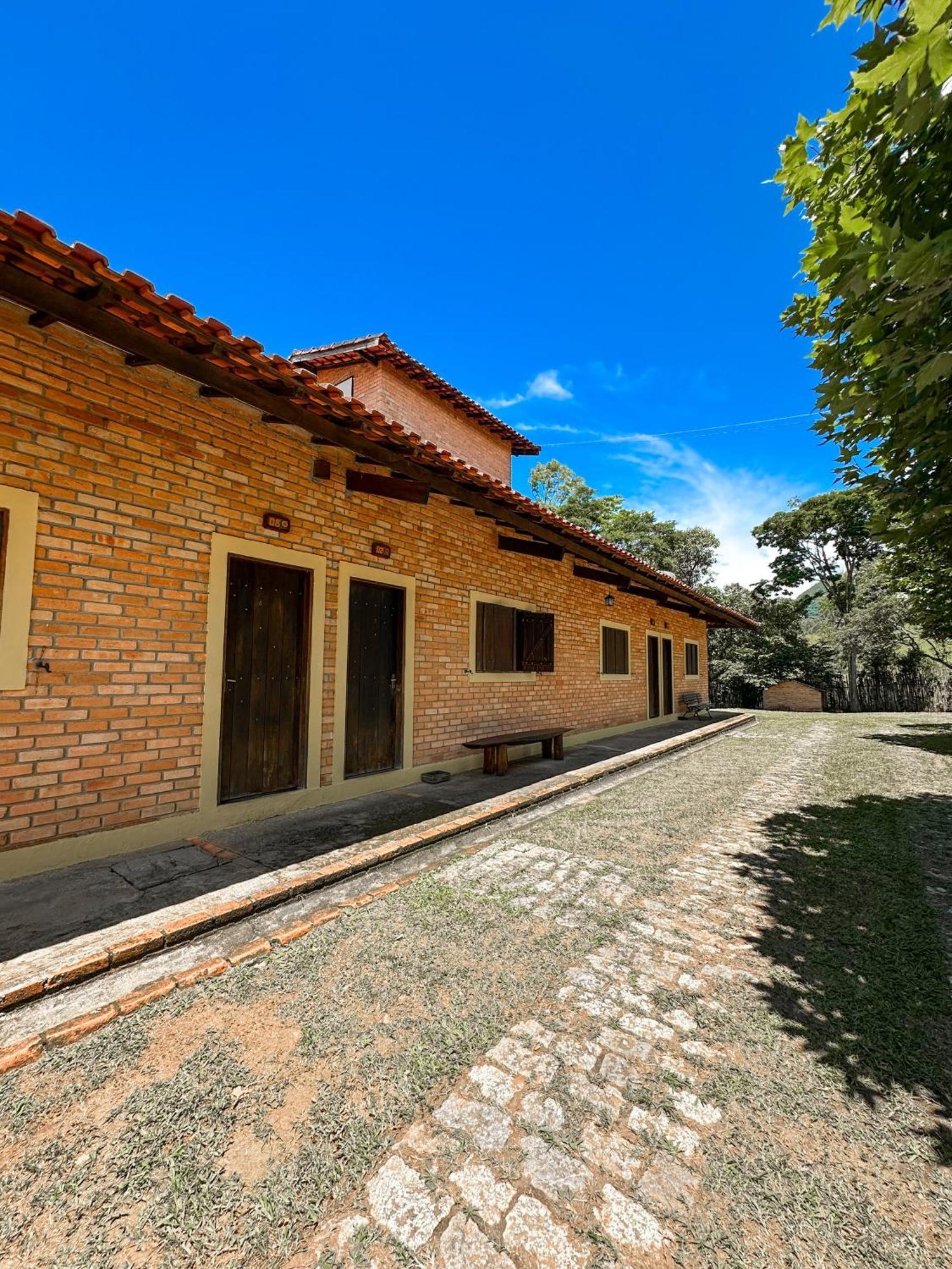 Pousada E Restaurante Casarao Паса-Куатру Экстерьер фото