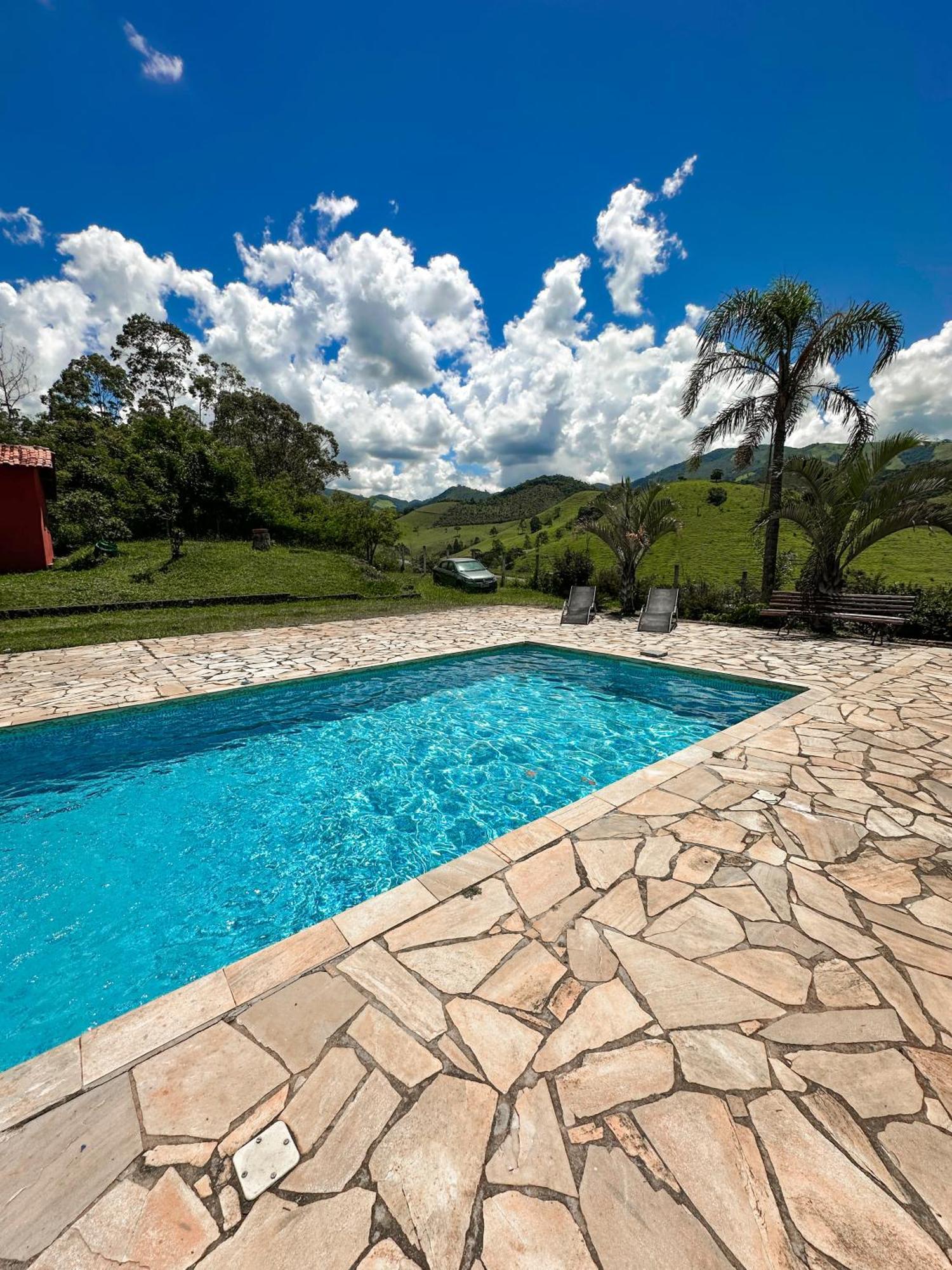 Pousada E Restaurante Casarao Паса-Куатру Экстерьер фото