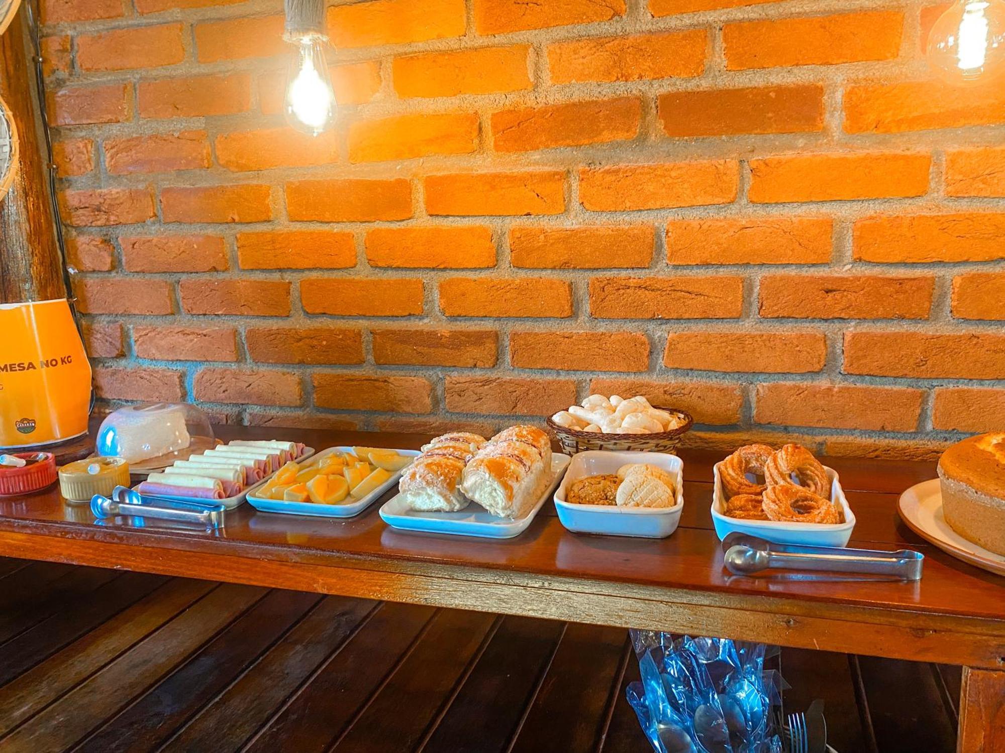 Pousada E Restaurante Casarao Паса-Куатру Экстерьер фото