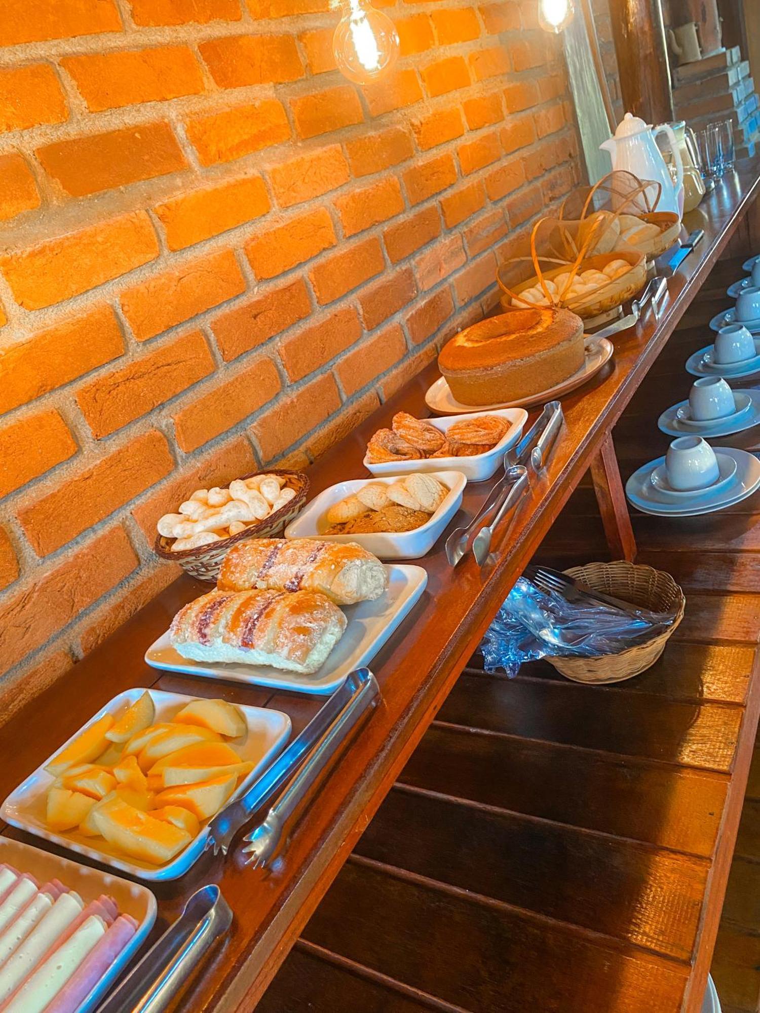 Pousada E Restaurante Casarao Паса-Куатру Экстерьер фото
