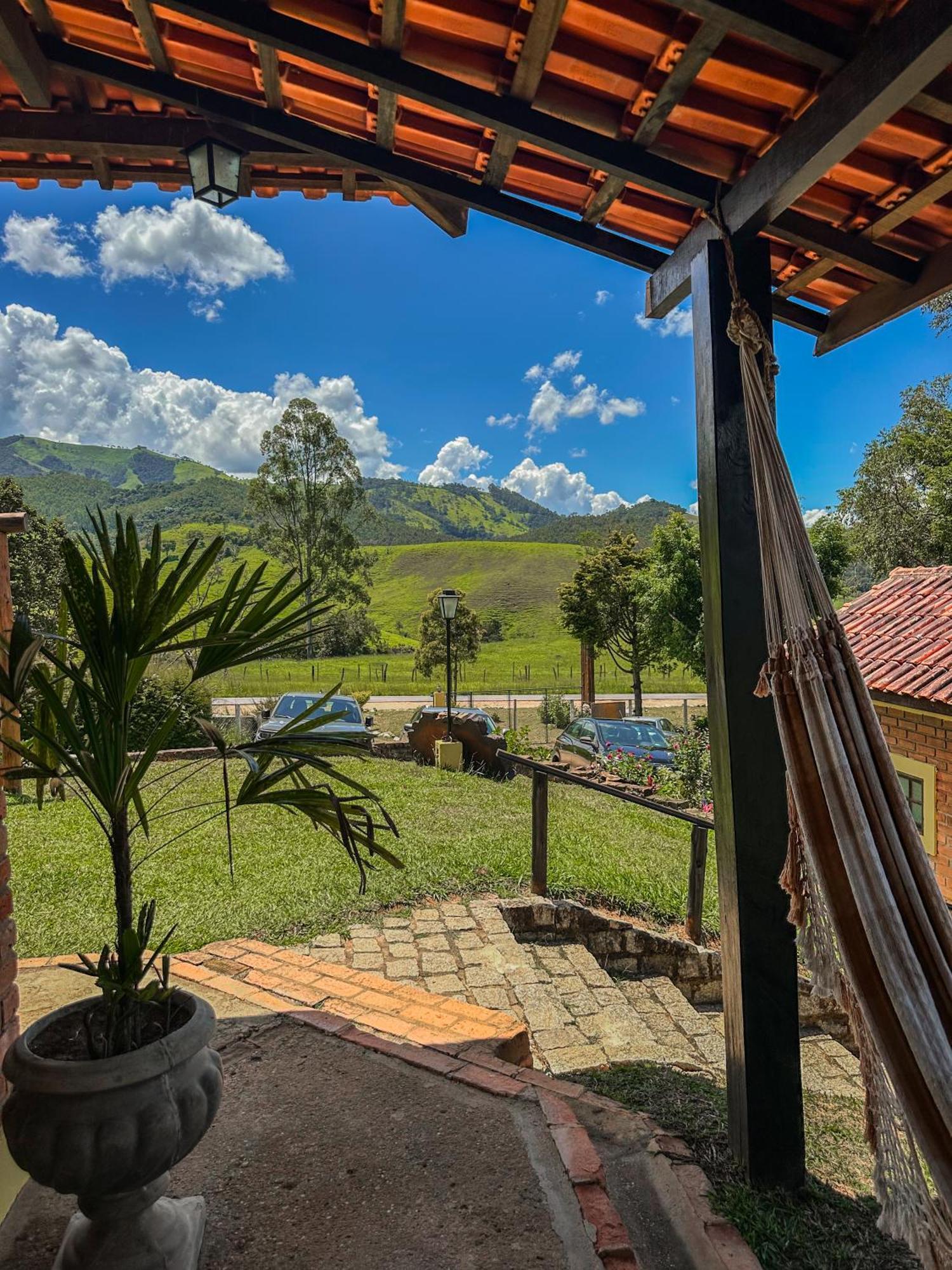 Pousada E Restaurante Casarao Паса-Куатру Экстерьер фото